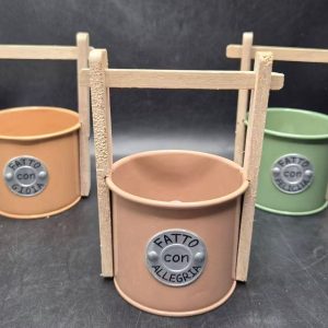 Porta pianta in metallo e legno